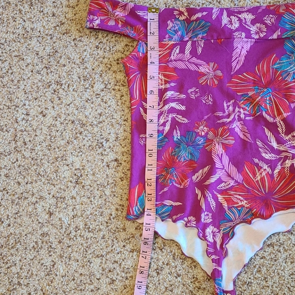 10. Free People NWT off-the-shoulder floral bodysuit - Picture 11 of 15